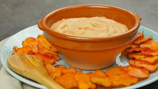 Buffalo White Bean Hummus with Oven Baked Sweet Potato Chips Buffalo White Bean Hummus with Oven Baked Sweet Potato Chips